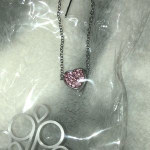 A pink heart paparazzi necklace